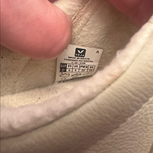 Veja Women's Off-White Sneakers - Picture 5 of 6